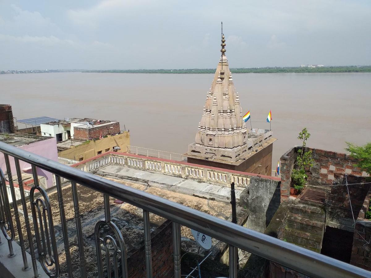 P G On Ganges Varanasi Exterior foto